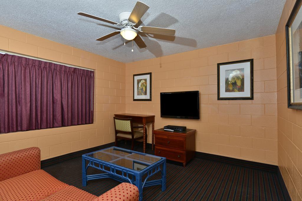 Savannah Inn And Suites Savannah Port Area Port Wentworth Værelse billede